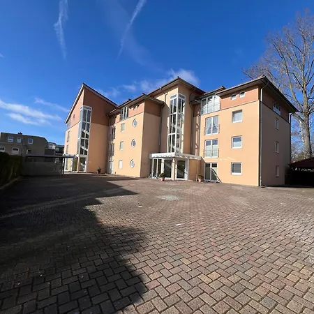 Traum-ferienwohnung No 1 In Der Residenz Am Kurpark - Familie Gorisen Грёмиц