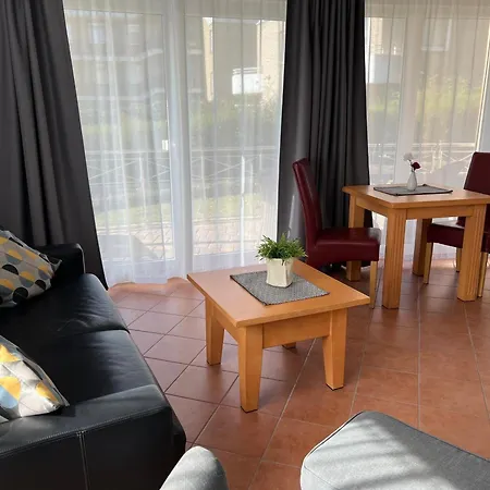 Traum-ferienwohnung No 1 In Der Residenz Am Kurpark - Familie Gorisen Грёмиц